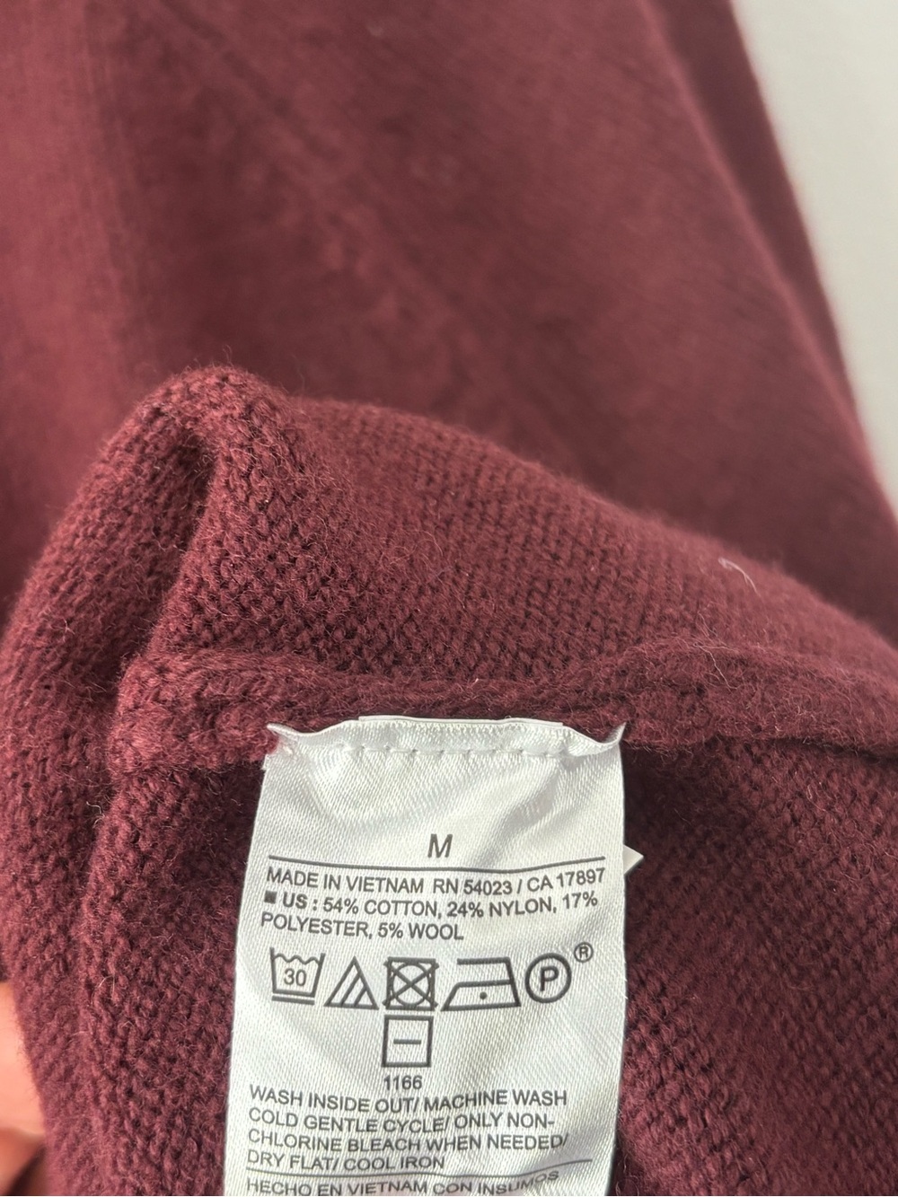 Banana Republic PerfectlySoft Crew Neck Sweater Maroon Sweater Size Medium - Picture 5 of 6